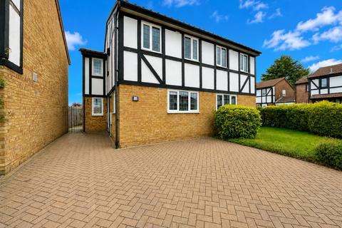 3 bed property, in Lesbury Close, £350,000
