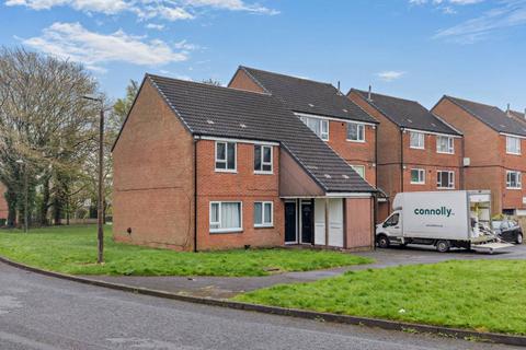 2 bed property, in Homestead, £90,000