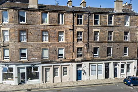 1 bed property, in 3 2F1 Meadowbank, £175,000