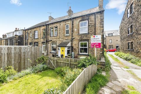 2 bed property, in Zoar Street, £170,000