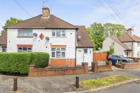 3 bed property, in Greenway, £539,950