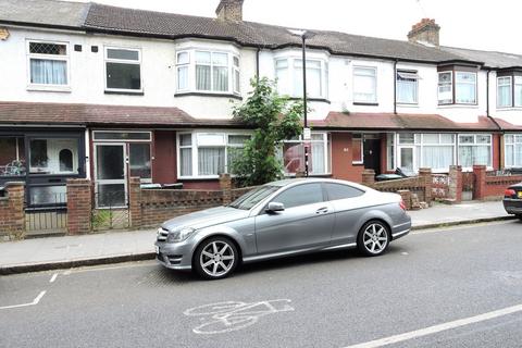 3 bed property, in Park Lane, £500,000