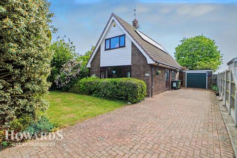 3 bed property, in Poplar Drive, £300,000
