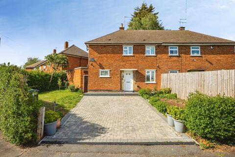 3 bed property, in Hermitage Road, £240,000