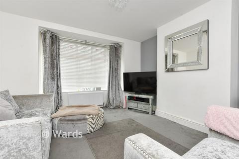 3 bed property, in Hastings Avenue, £299,995