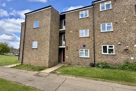 1 bed property, in 37 Hunters Close, £80,000