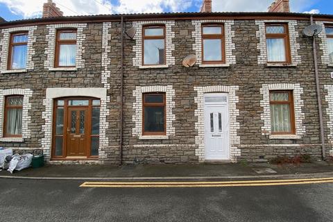 3 bed property, in Richmond Street, £110,000