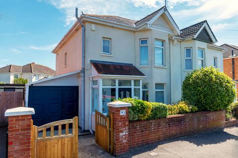 3 bed property, in Wilton Crescent, £475,000