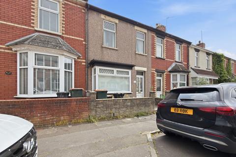 2 bed property, in Stockton Road, £175,000