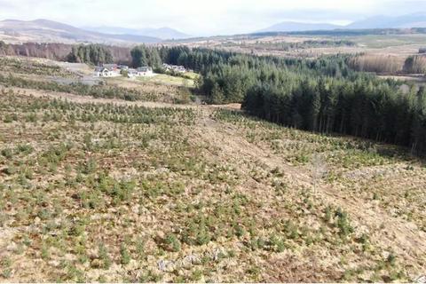 Land, in Ben Nevis Summit, £4,000