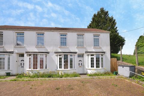 3 bed property, in Union Street, £185,000