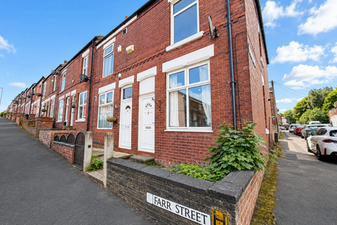 2 bed property, in Farr Street, £190,000