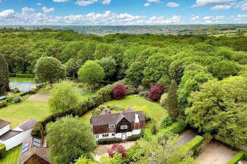 5 bed property, in Frithsden Copse, £2,500,000