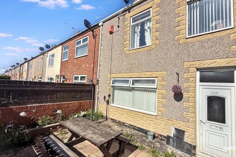 3 bed property, in Hawthorn Road, £70,000