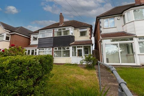 3 bed property, in Rectory Park Road, £260,000