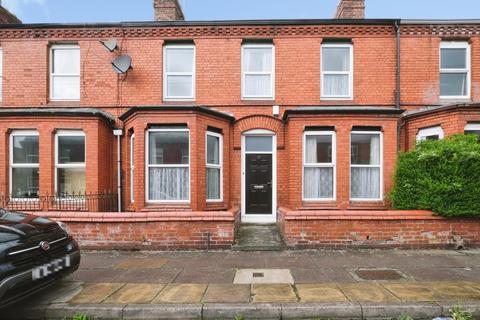 4 bed property, in Borrowdale Road, £320,000