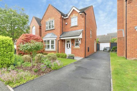 3 bed property, in Ursuline Way, £325,000