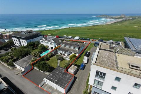 3 bed property, in Esplanade Road, £1,100,000