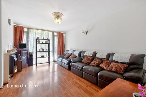 3 bed property, in Hillingdon Street, £375,000