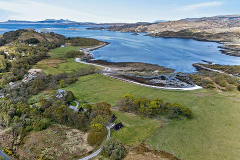 3 bed property, in The Whole - Tigh An Eilean, £1,105,000