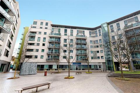 1 bed property, in Empire Square South, £420,000