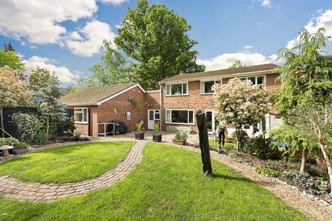 5 bed property, in Ansley Road, £875,000