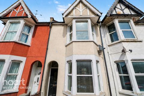 3 bed property, in Fairfax Drive, £280,000