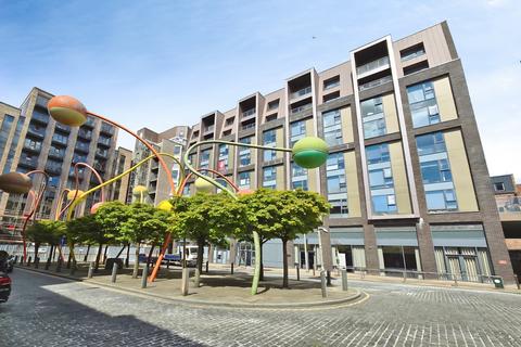1 bed property, in Wolstenholme Square, £60,000