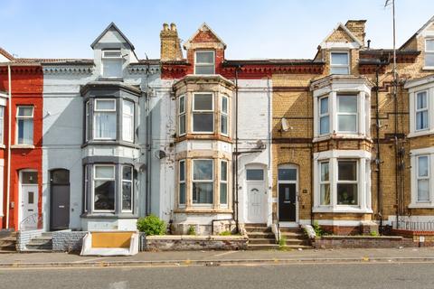 5 bed property, in Spellow Lane, £275,000