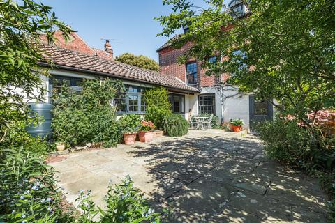3 bed property, in Swaffham, £350,000