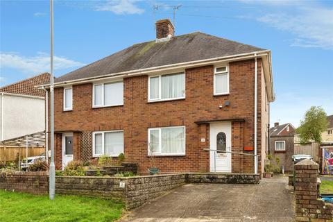 2 bed property, in Gellideg, £115,000