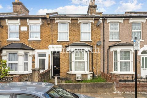 1 bed property, in Birkbeck Road, £315,000