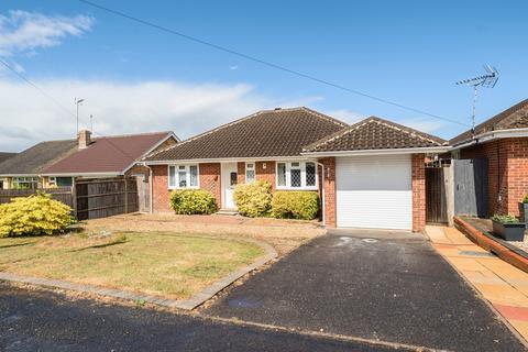 3 bed property, in Pine Grove, £550,000