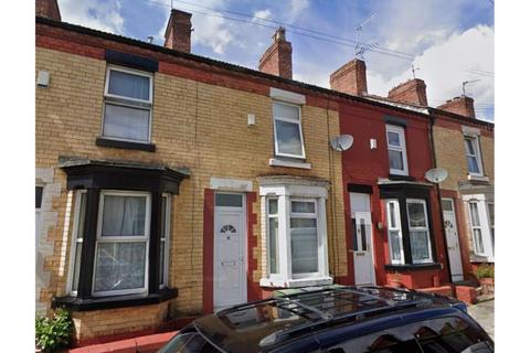 2 bed property, in Moorland Road, £80,000