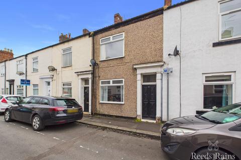 2 bed property, in Bennison Street, £95,000