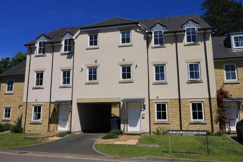 2 bed property, in Malmesbury, £195,000