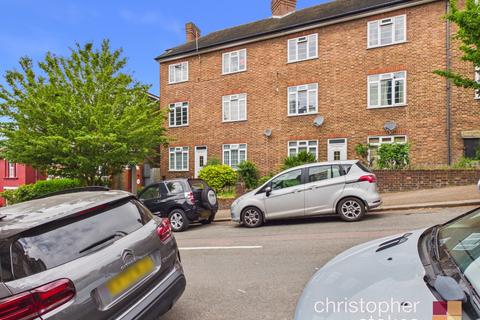 2 bed property, in Muswell Hill, £615,000