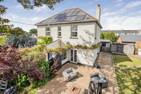 6 bed property, in Chudleigh Road, £650,000
