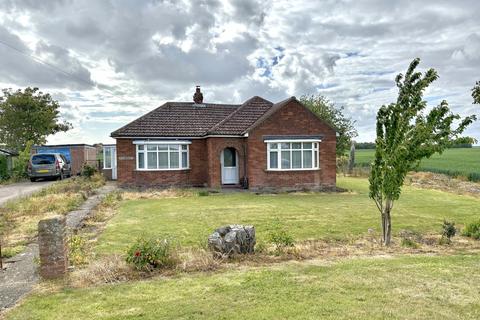 3 bed property, in Guanockgate Road, £220,000