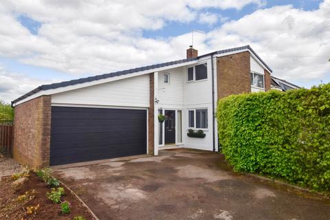4 bed property, in Sovereign Lane, £489,995