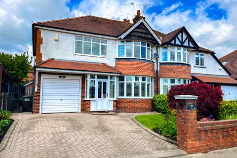4 bed property, in Bolton Road, £445,000