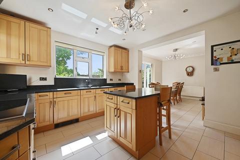 7 bed property, in Elms Road, £1,300,000