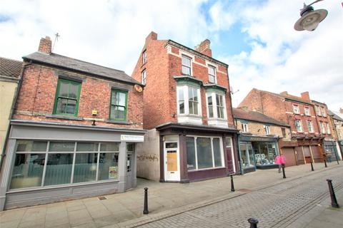 2 bed property, in Fore Bondgate, £104,000