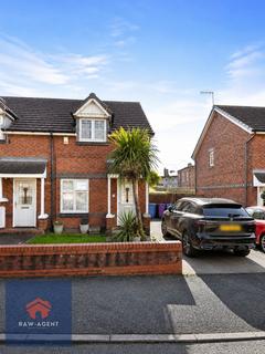 2 bed property, in Cresswell Street, £170,000