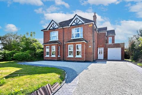 6 bed property, in Canterbury Road, £700,000
