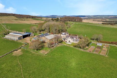 7 bed property, in Tough AB33, £950,000
