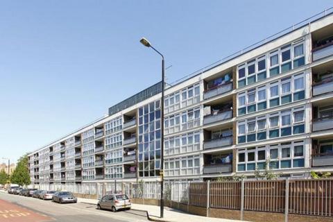 3 bed property, in Bigland Street, £325,000