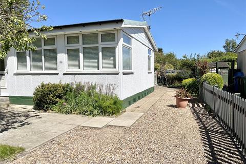 2 bed property, in Humberston Fitties, £80,000