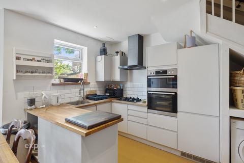 3 bed property, in Ospringe Road, £1,275,000