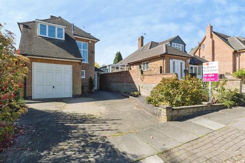 3 bed property, in Uppingham Road, £475,000